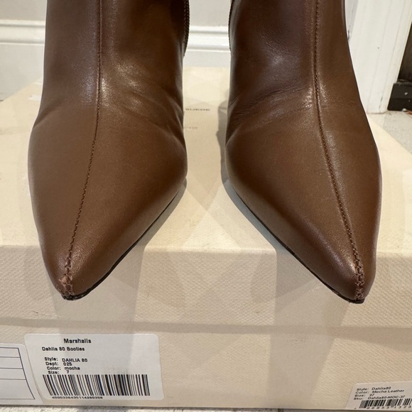 “Black suede studio” leather, Dahlia booties - Picture 5 of 6